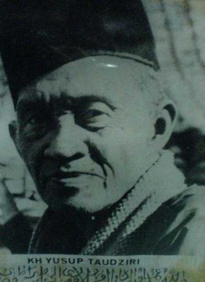 Yusuf Tauziri, Ulama Garut yang Dimusuhi Karena Sikap Setianya pada RI